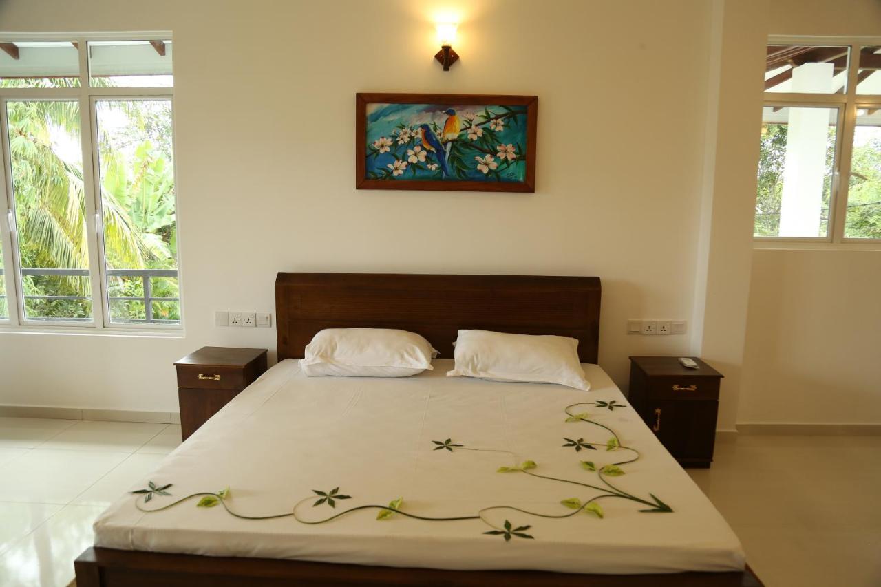 Villa A.Sms Induruwa Buitenkant foto