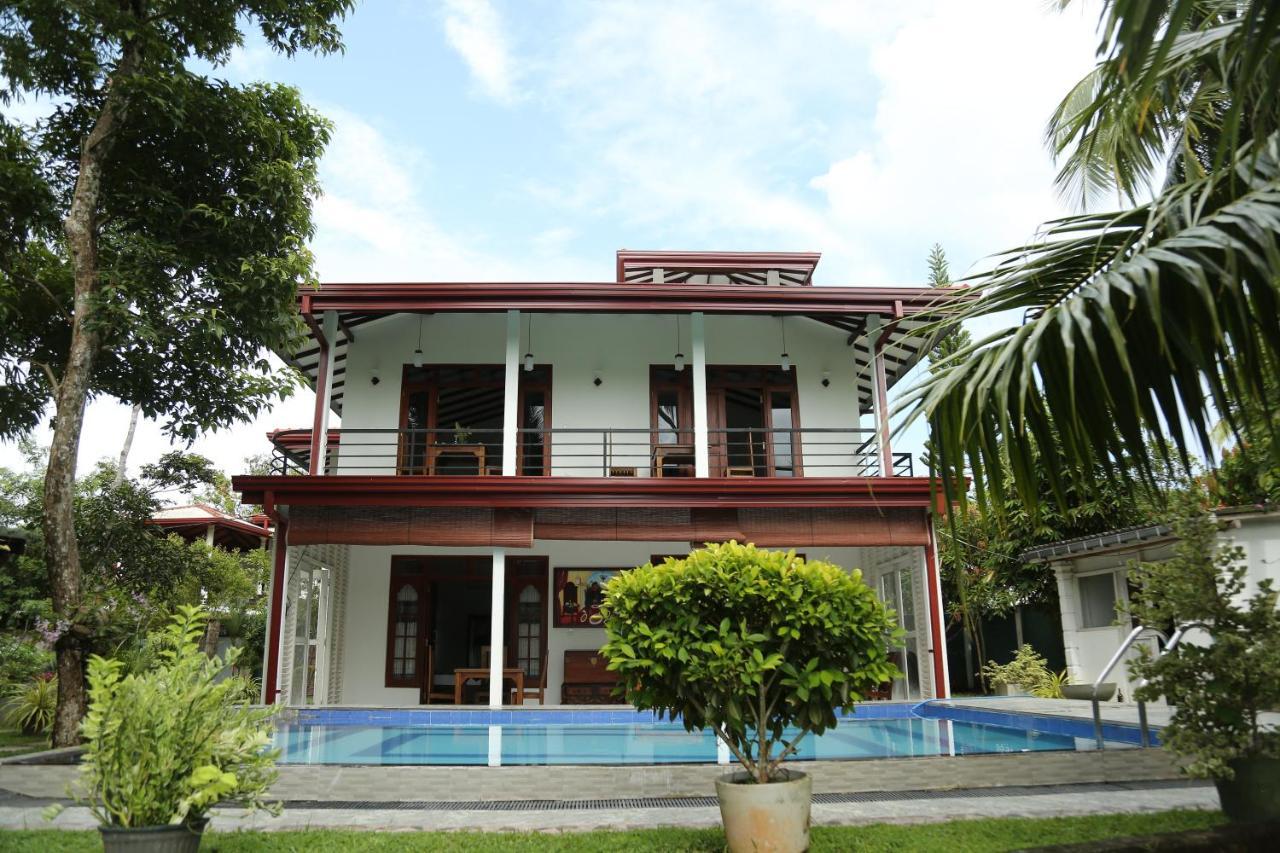 Villa A.Sms Induruwa Buitenkant foto