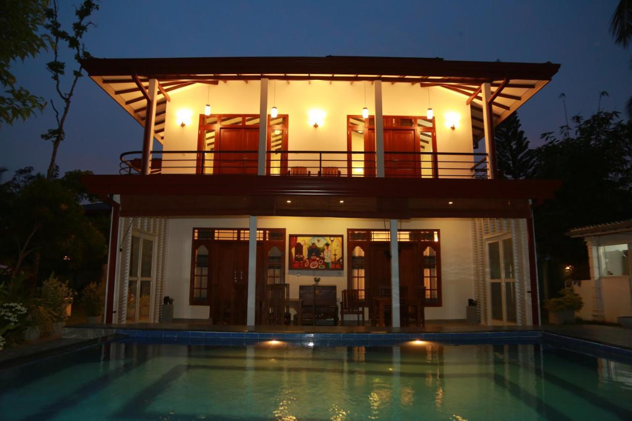 Villa A.Sms Induruwa Buitenkant foto