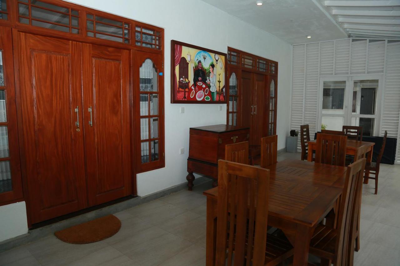 Villa A.Sms Induruwa Buitenkant foto