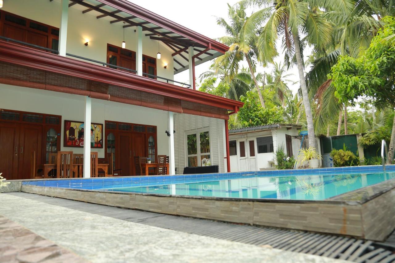 Villa A.Sms Induruwa Buitenkant foto