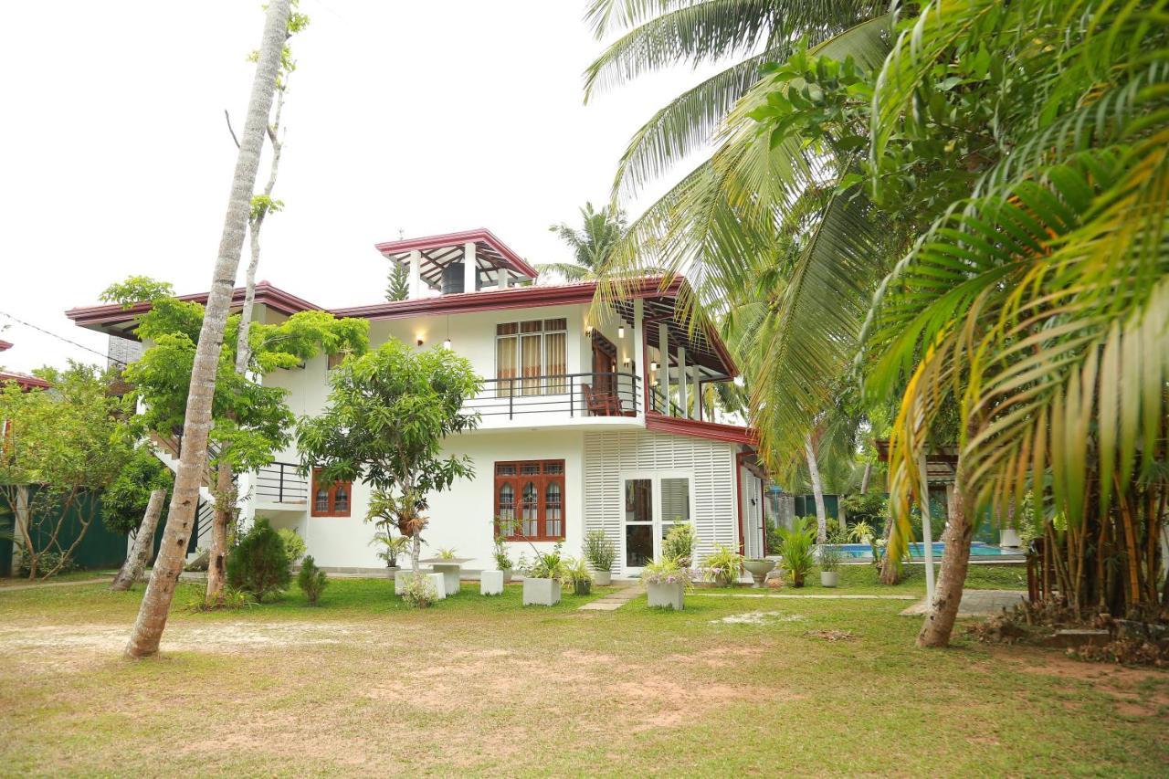 Villa A.Sms Induruwa Buitenkant foto