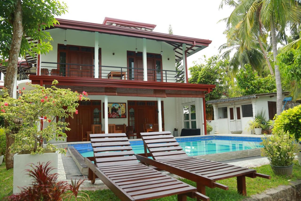 Villa A.Sms Induruwa Buitenkant foto
