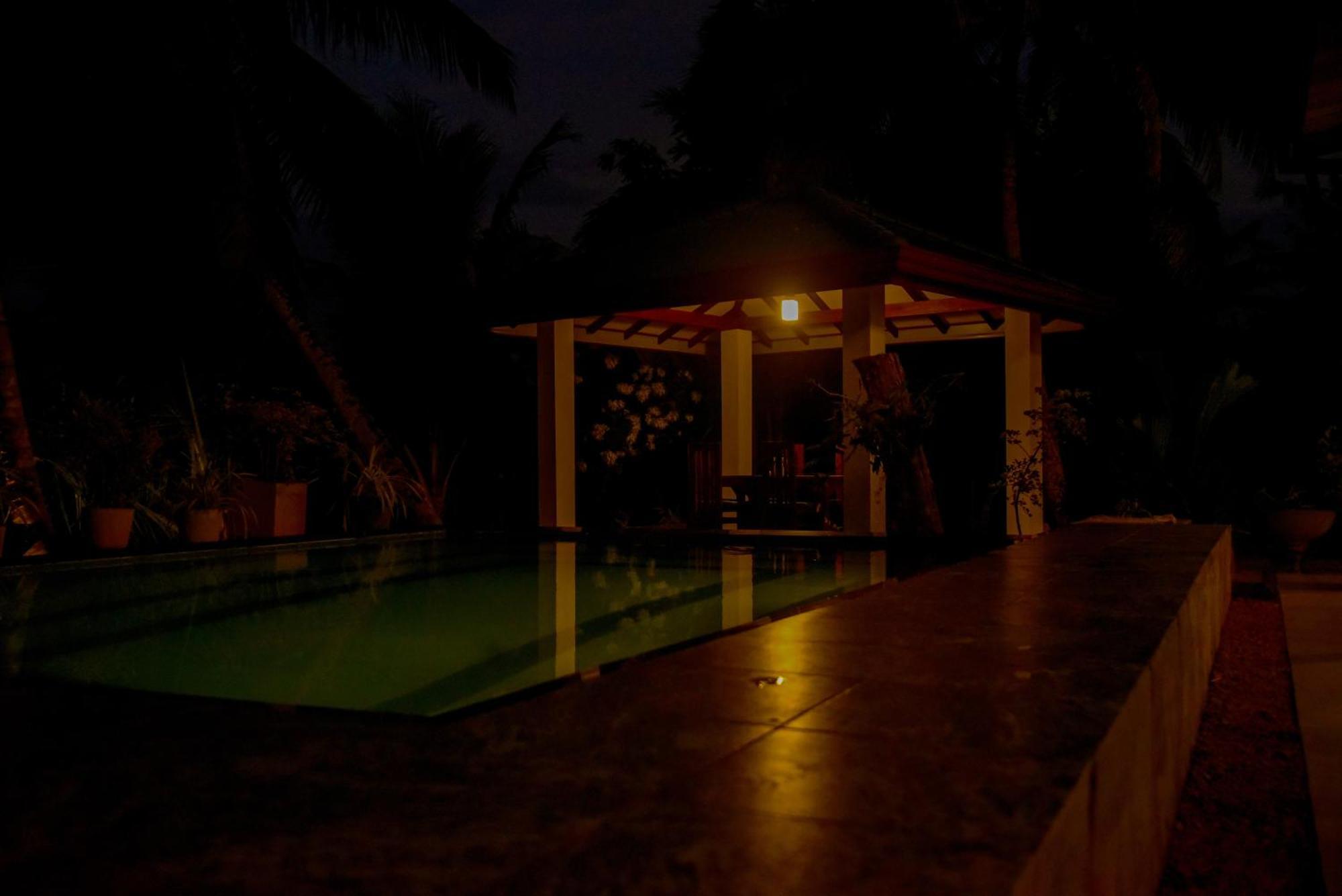 Villa A.Sms Induruwa Buitenkant foto