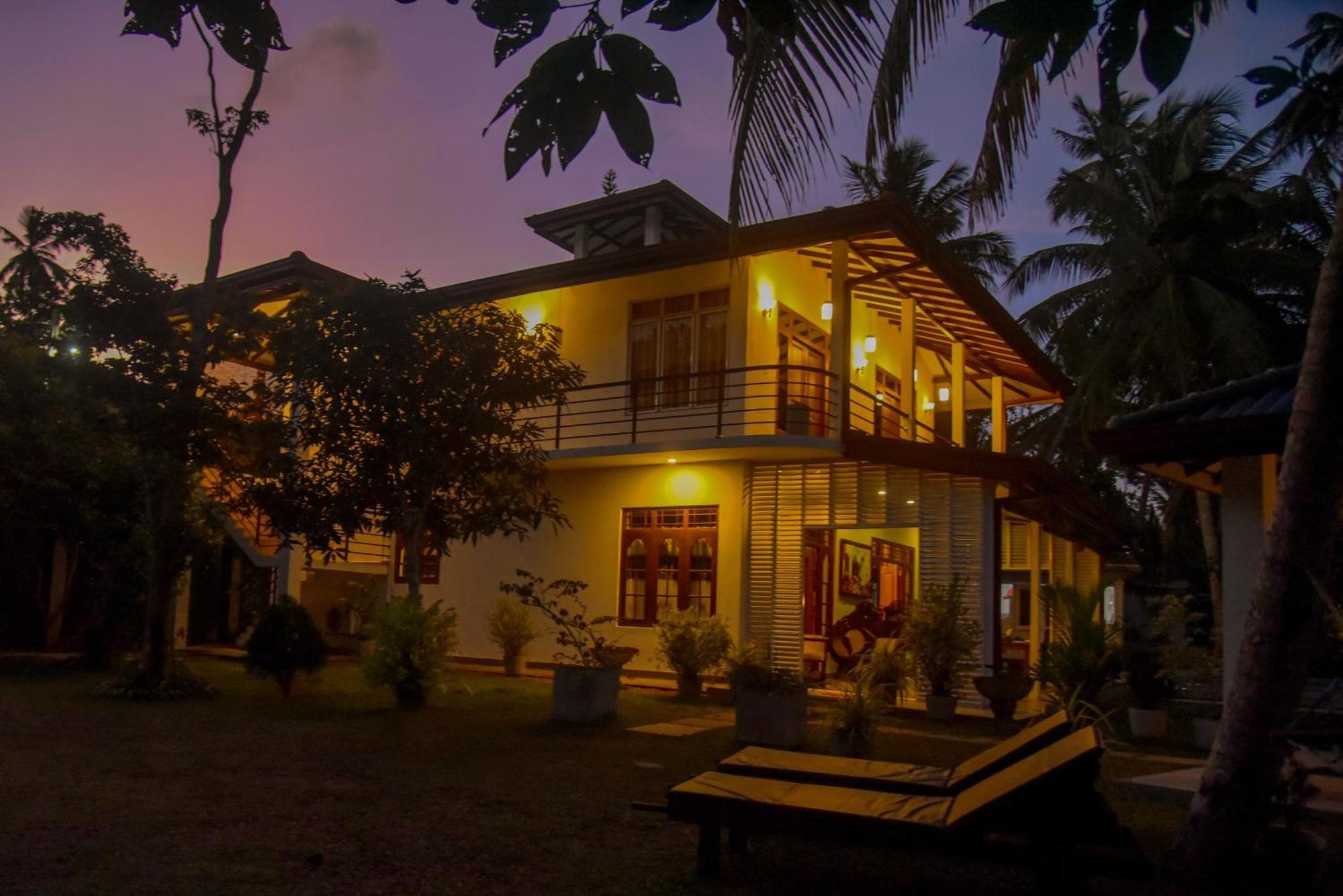 Villa A.Sms Induruwa Buitenkant foto